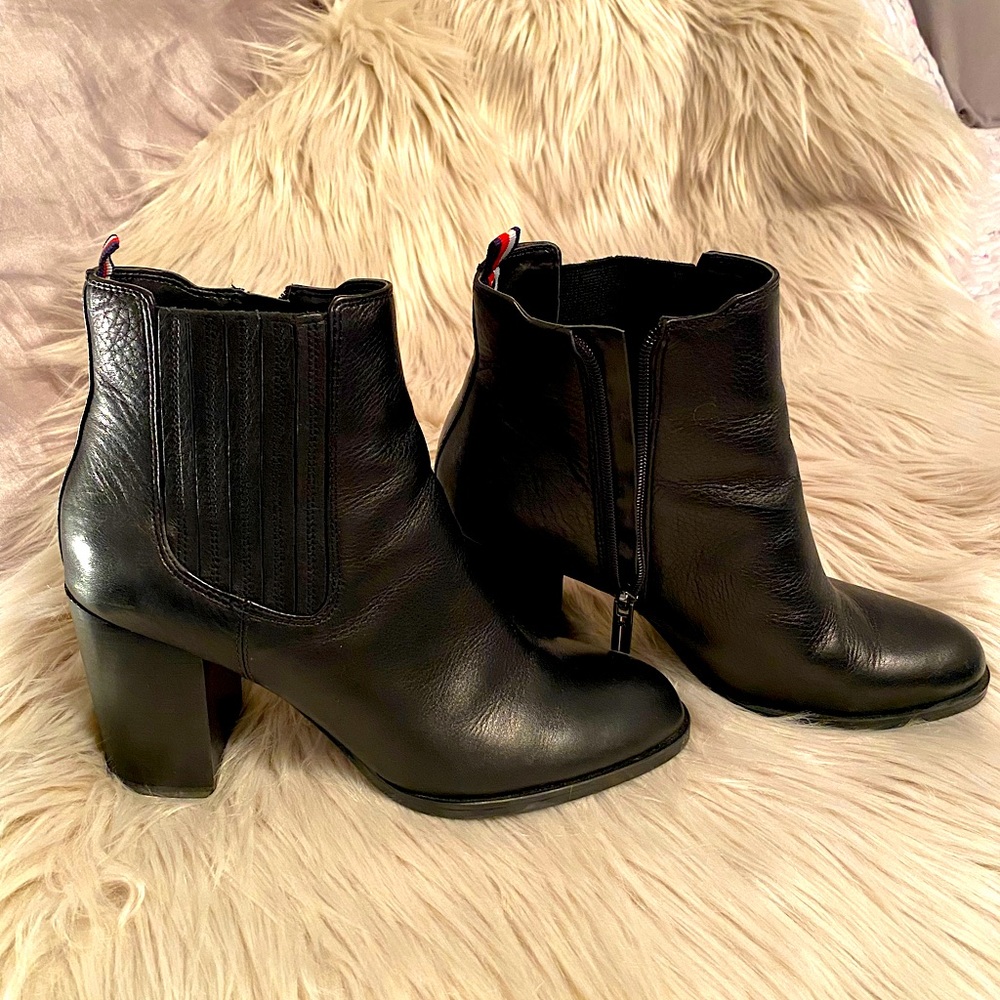 It’s Boot Time!! Look like a BOSS in these comfy leather Tommy’s.